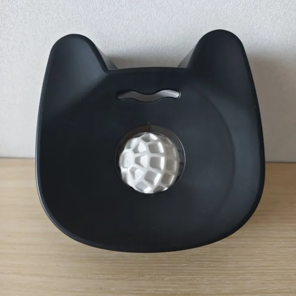 Кроссбордерская популярная модель Dog Liquid Lick Bowl это кормушка для домашних животных в форме шарика, предназначенная для медленного кормления. Она обладает антигриппозной поверхностью, что дела