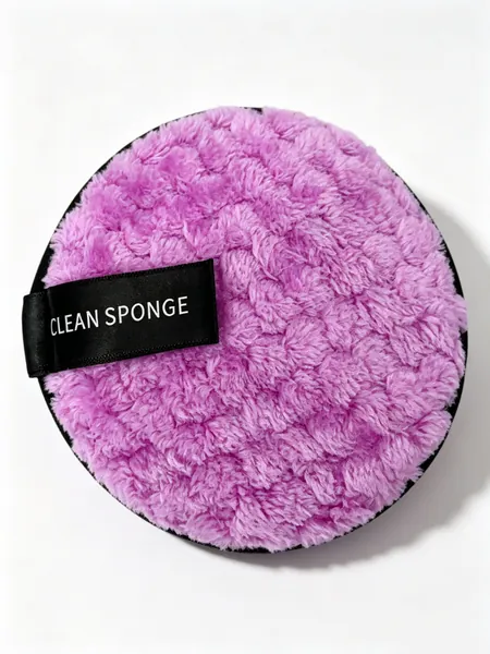 Многоразовая сиреневая велюровая губка для снятия макияжа Clean Sponge удаляет макияж только водой, мягкая для умывания, подходит для чувствительной кожи, экологичная, моется и используется повторно.