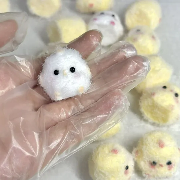 Компрессионные игрушки, цыплята, желтый.