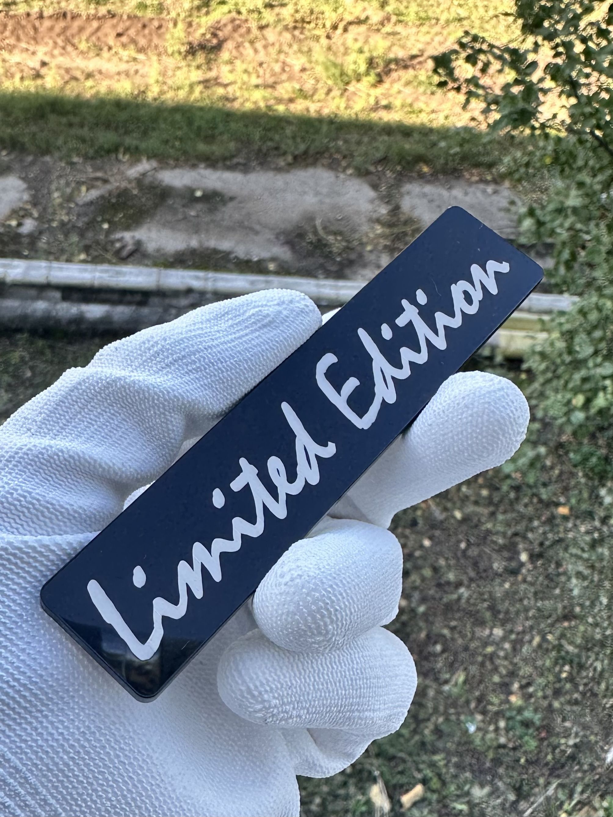 Шильдик LIMITED EDITION