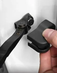 (4 штуки) Защитные чехлы ограничителей дверей Haval Jolion F7 Dargo H6 H9 H3 H5 H4, антикоррозийные заглушки фиксаторов автомобильных замков, комплект пластиковых накладок для машины