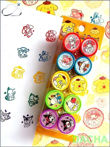 Эксклюзивный набор из 10 ярких и безопасных штампов с персонажами Sanrio для детского творчества, способствующий развитию и предназначенный для мальчиков и девочек в домашних условиях или детском саду