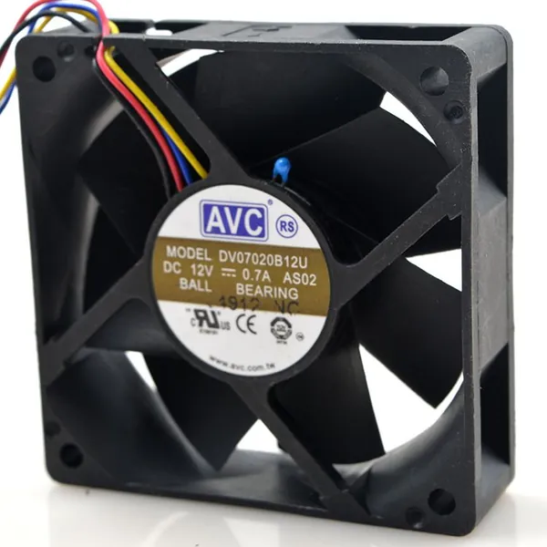 Охлаждающий вентилятор AVC DV07020B12U 12V 0.7A 7CM 7020